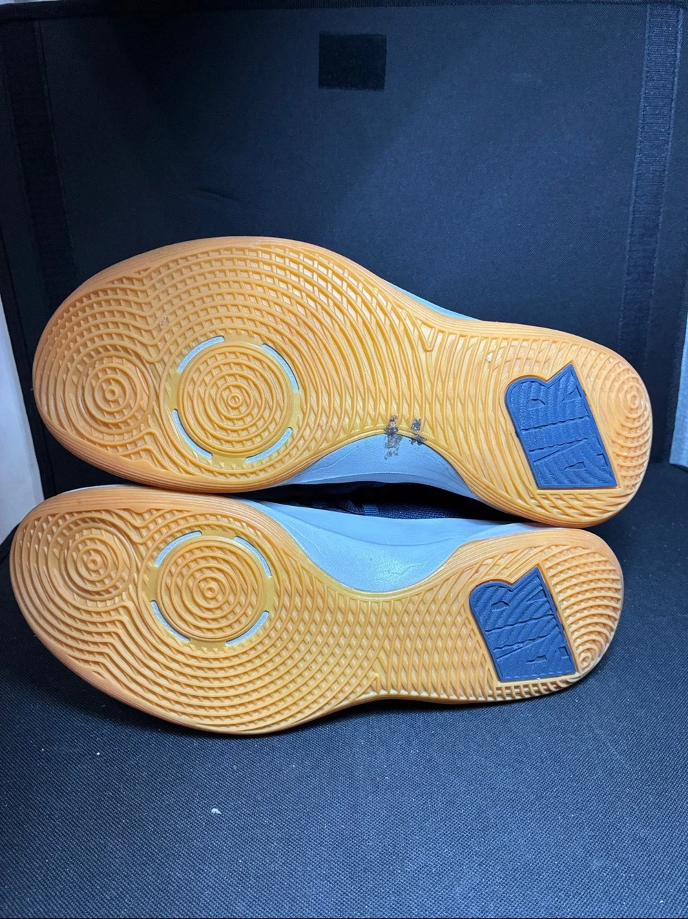 SKU AT1199-400 Nike sneakers USED (not box)